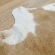 Load image into Gallery viewer, Beige & White Cowhide #1